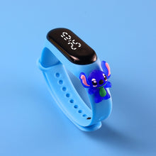 Charger l'image dans la galerie, Montre waterproof avec heros en relief pour enfants