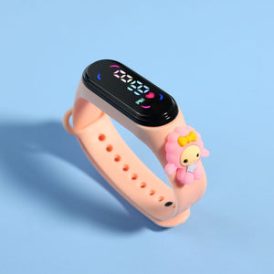 Montre waterproof avec heros en relief pour enfants