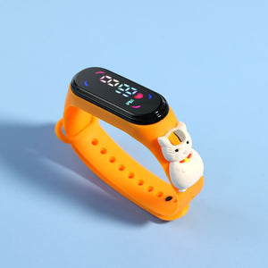 Montre waterproof avec heros en relief pour enfants