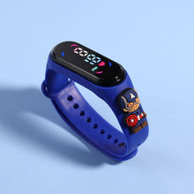 Charger l&#39;image dans la galerie, Montre waterproof avec heros en relief pour enfants
