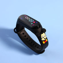 Charger l&#39;image dans la galerie, Montre waterproof avec heros en relief pour enfants
