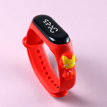 Charger l&#39;image dans la galerie, Montre waterproof avec heros en relief pour enfants
