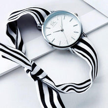 Charger l&#39;image dans la galerie, Montre Sk Bracelet tendance en tissu
